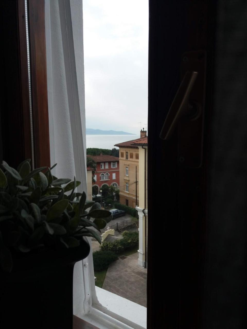 Appartement Apt Tennis Prime Location, Parking, Near Beach, Self Check-In à Opatija Extérieur photo